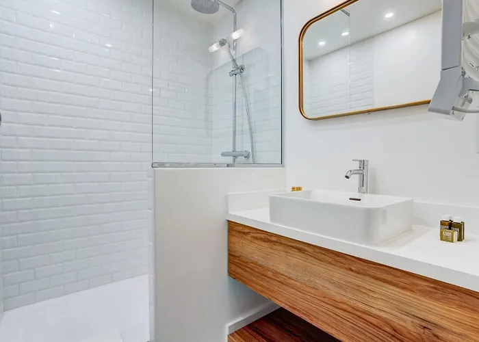 Апартаменты Saintgermain Sojourn - Charming 2 Bedroom In The Rive Gauche